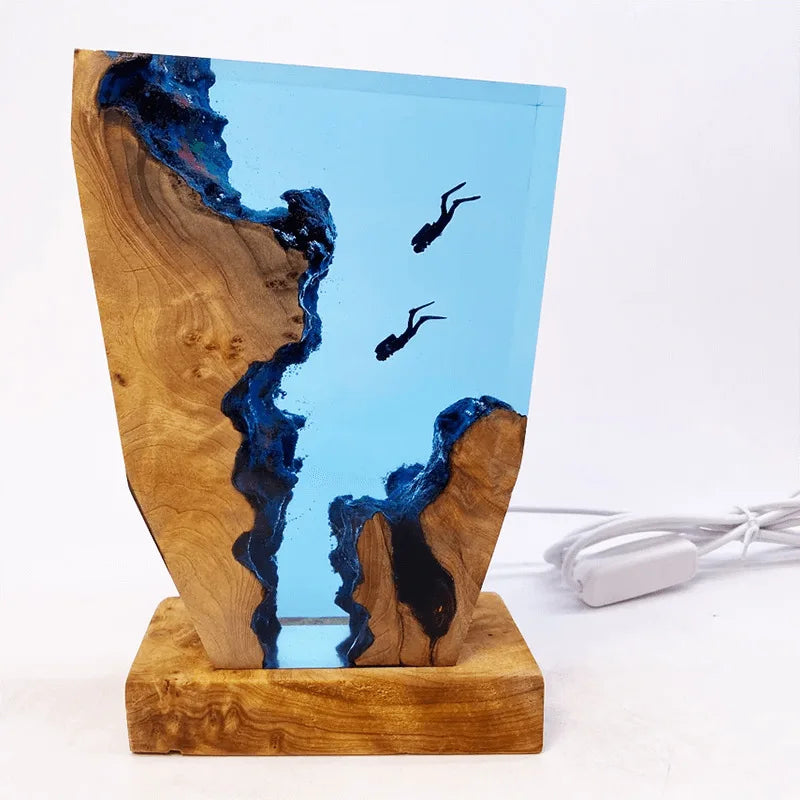 Divers Resin Table Light