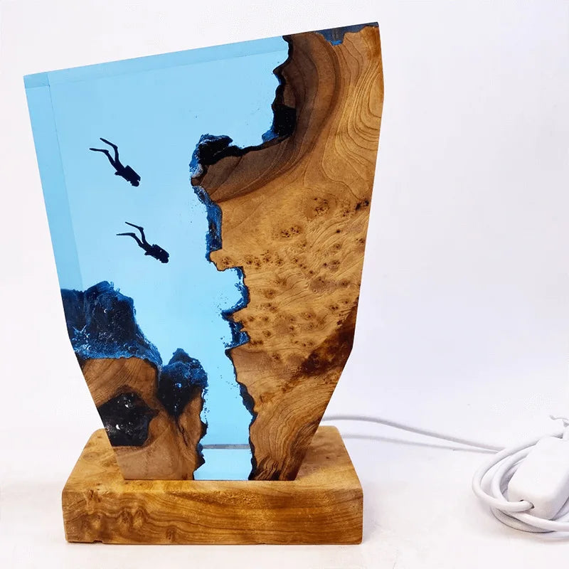 Divers Resin Table Light